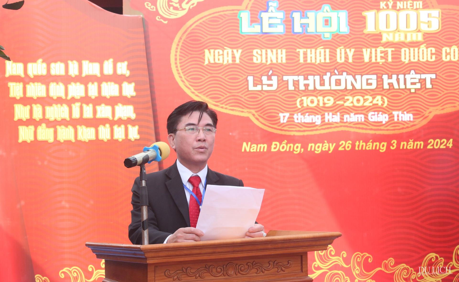 Chủ tịch UBND phường Nam Đồng Vũ Minh Hồng phát biểu khai mạc Lễ hội
